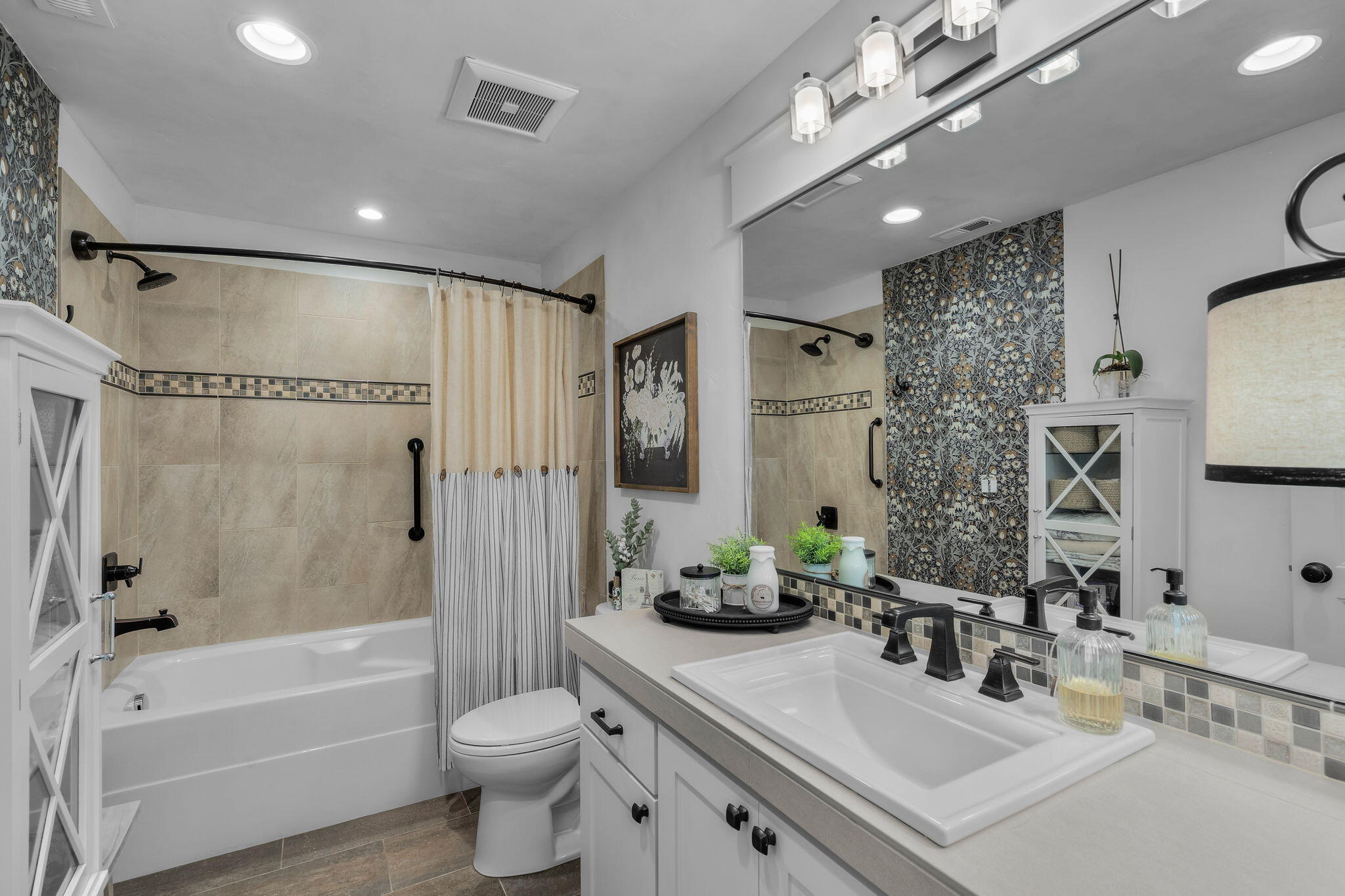 Pine Meadow Vill - Residential