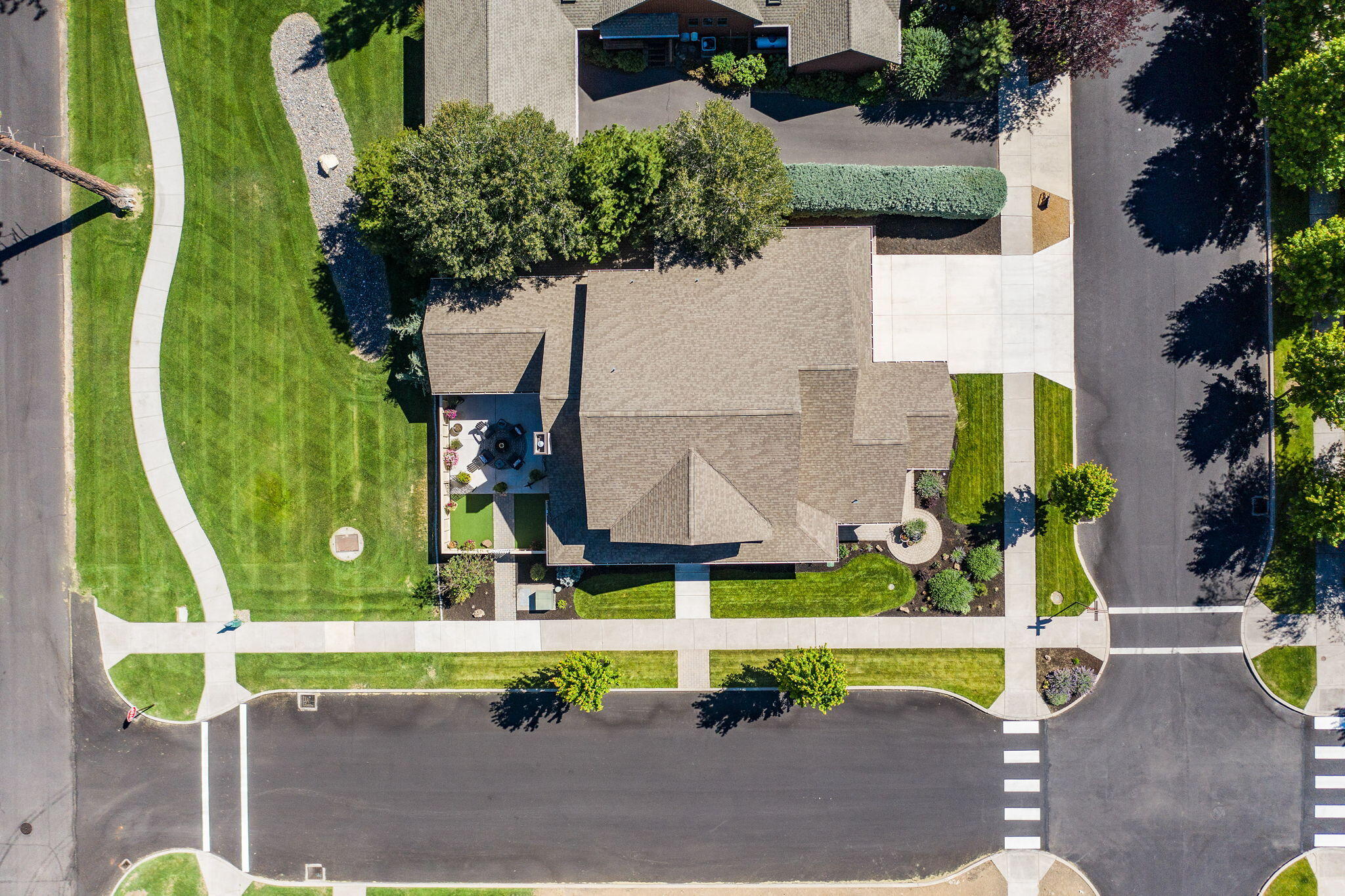 459 W St Helens Avenue