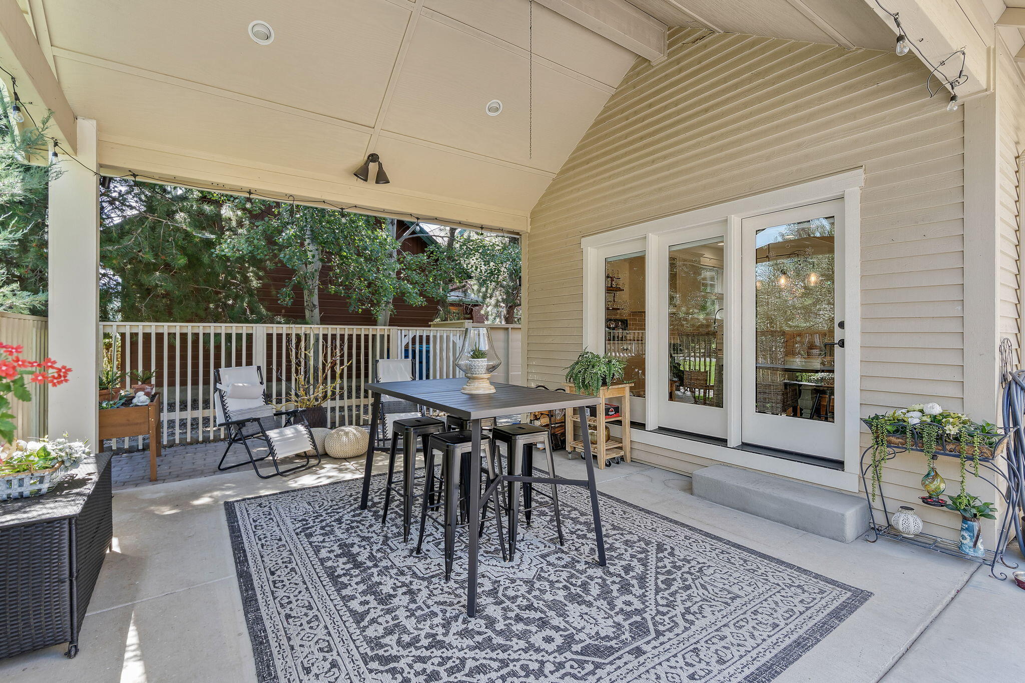 Pine Meadow Vill - Residential