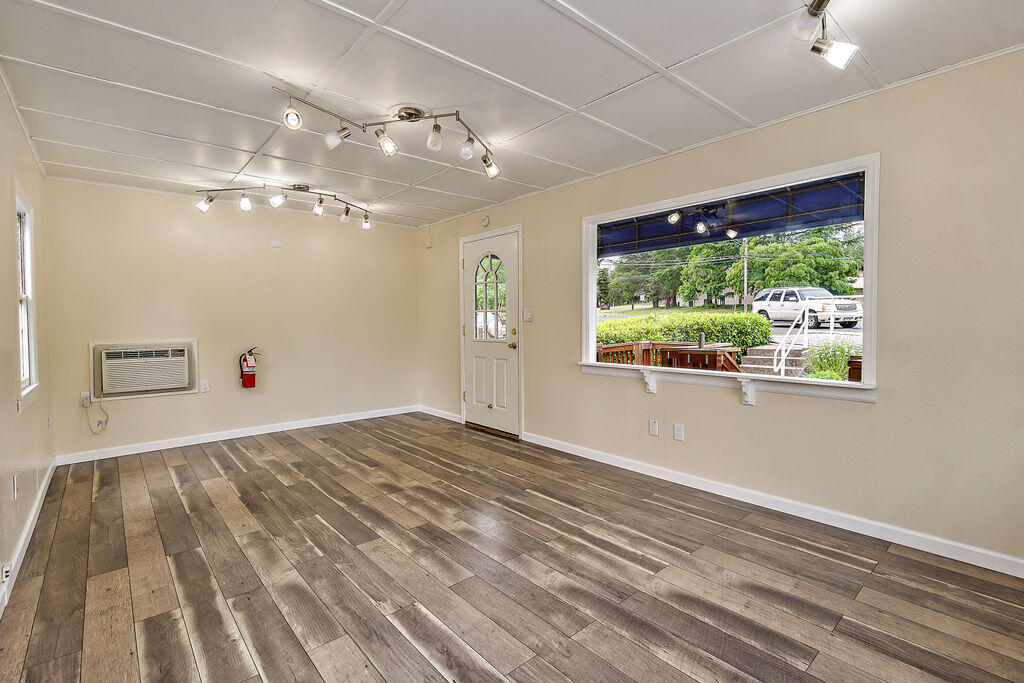 N/A - Commercial Lease