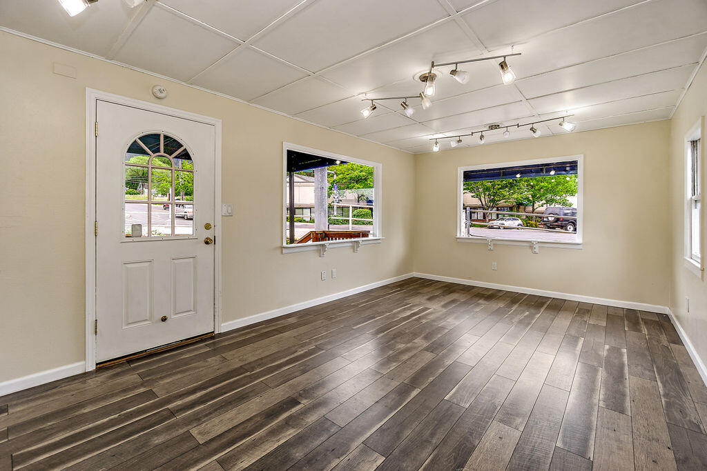 N/A - Commercial Lease