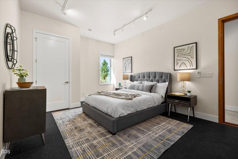 Tiny photo for 61649 Hosmer Lake Drive, Bend, OR 97702 (MLS # 220226766)