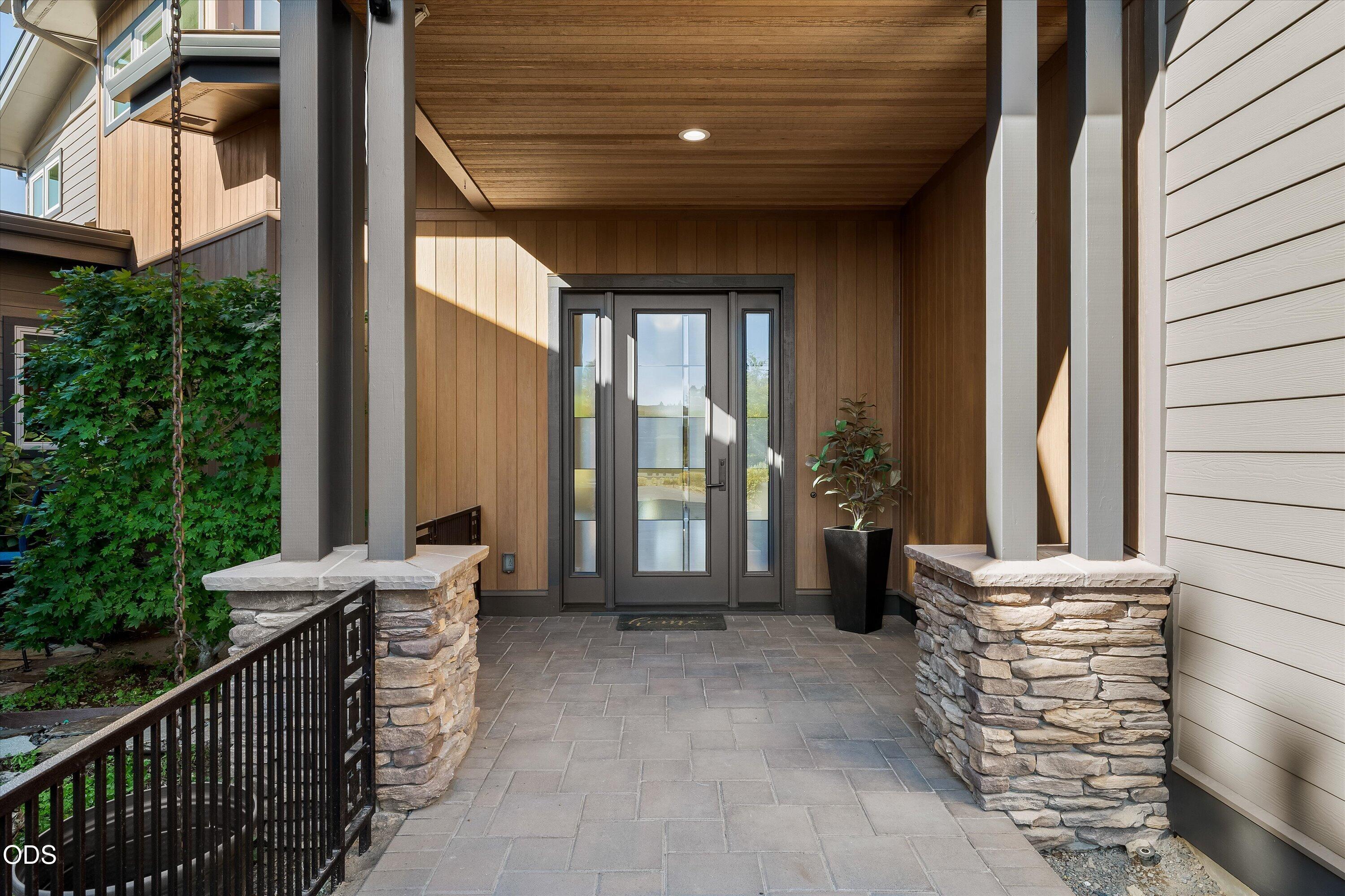 61649 Hosmer Lake Drive