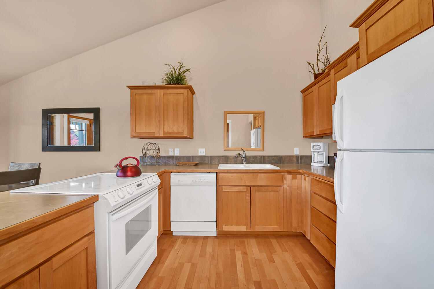 Pine Meadow Vill - Residential