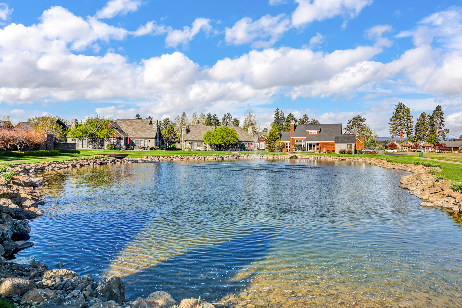 Pine Meadow Vill - Residential