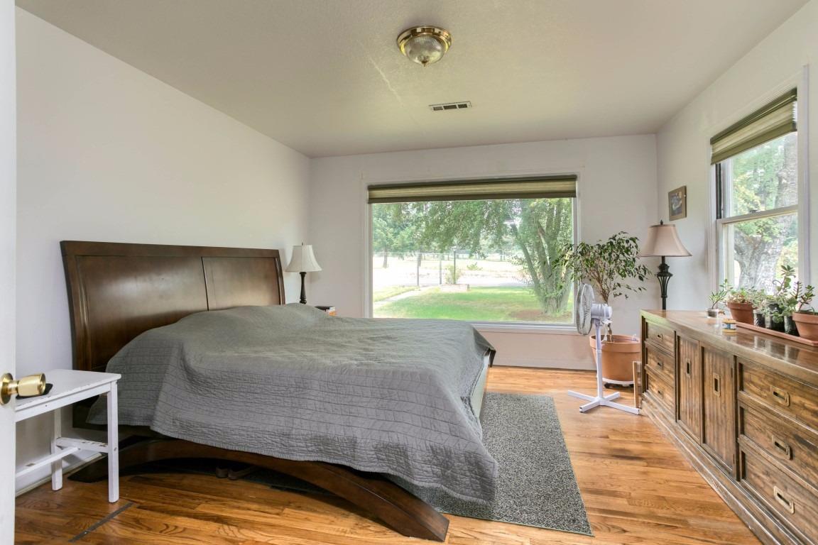 Country Club Manor - Residential