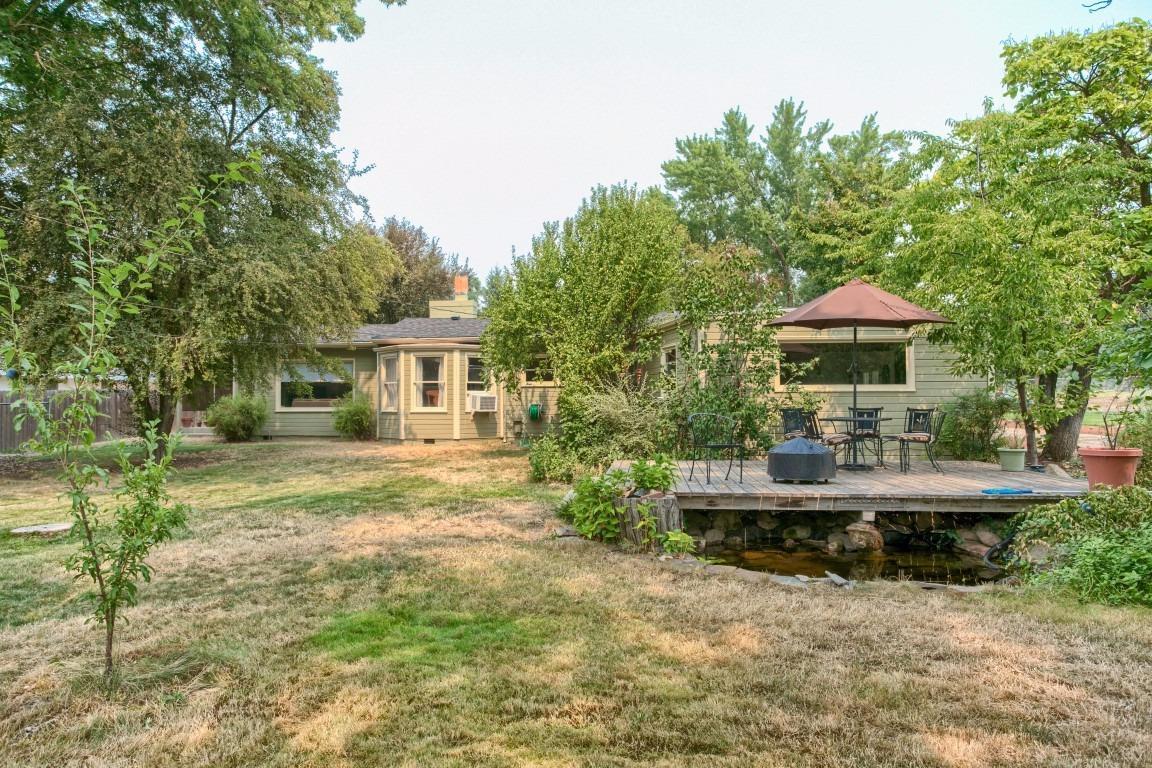 Country Club Manor - Residential