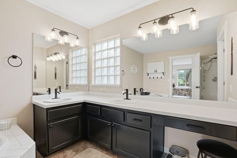 Tiny photo for 999 Golden Pheasant Drive, Redmond, OR 97756 (MLS # 220219398)