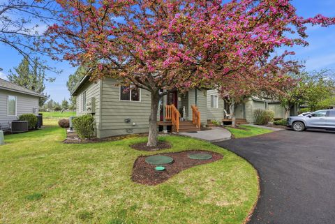 Tiny photo for 999 Golden Pheasant Drive, Redmond, OR 97756 (MLS # 220219398)