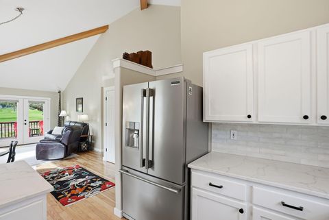 Tiny photo for 999 Golden Pheasant Drive, Redmond, OR 97756 (MLS # 220219398)