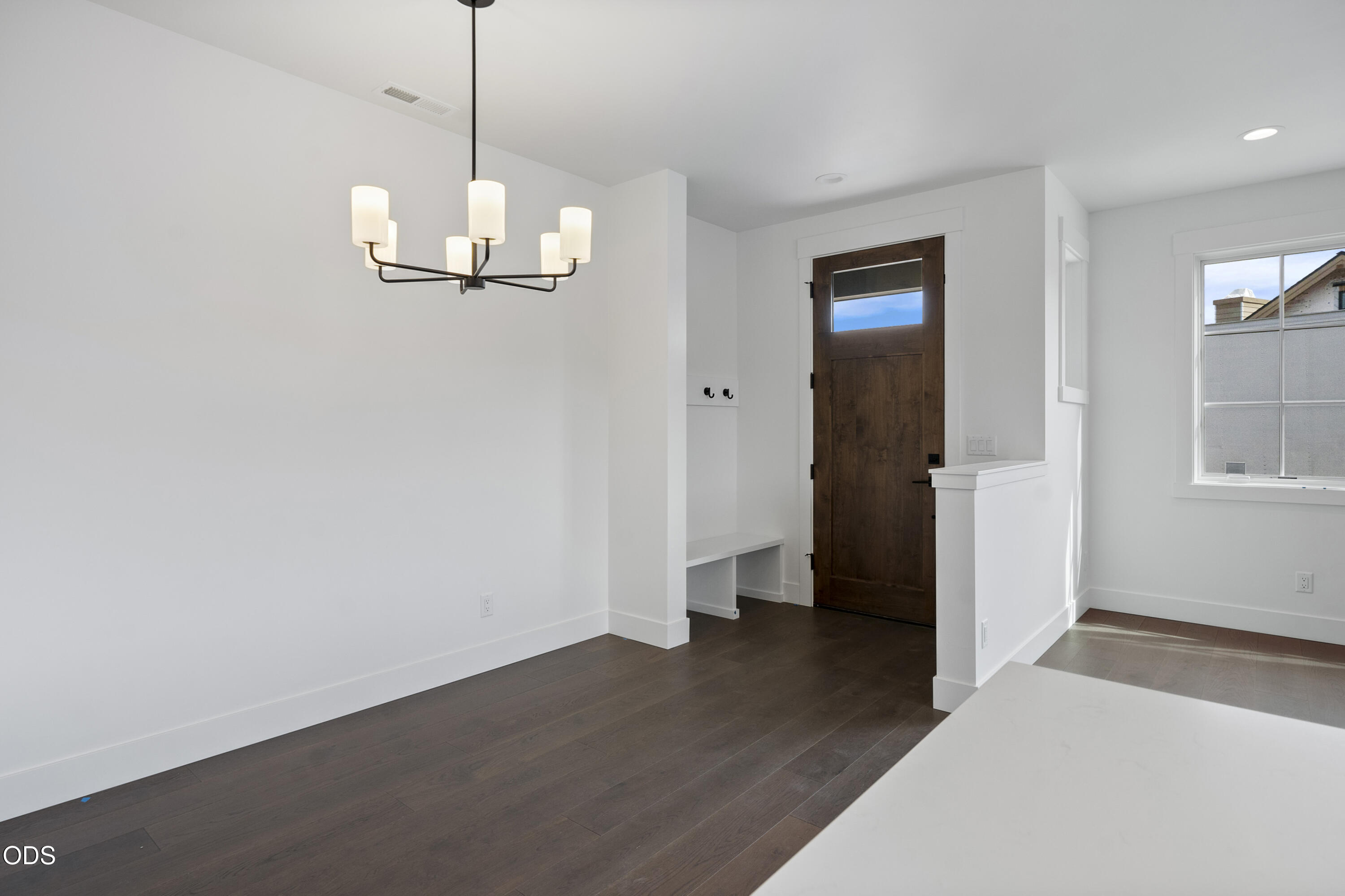 19103 Trailhead Court 7