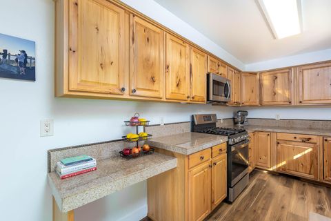 Tiny photo for 1650 SW 16th Street, Redmond, OR 97756 (MLS # 220217362)