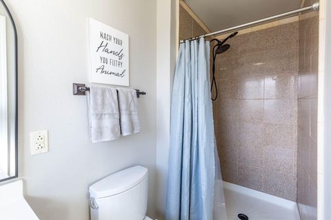 Tiny photo for 1650 SW 16th Street, Redmond, OR 97756 (MLS # 220217362)