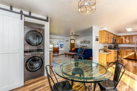 Tiny photo for 1650 SW 16th Street, Redmond, OR 97756 (MLS # 220217362)