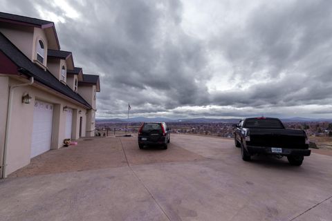 Tiny photo for 8131 Markgraf Lane, Klamath Falls, OR 97603 (MLS # 220215658)