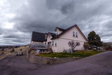 Tiny photo for 8131 Markgraf Lane, Klamath Falls, OR 97603 (MLS # 220215658)