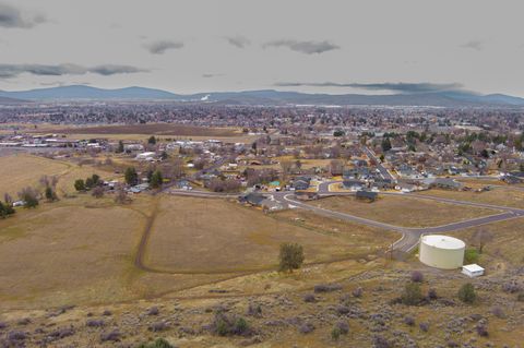 Tiny photo for 8131 Markgraf Lane, Klamath Falls, OR 97603 (MLS # 220215658)