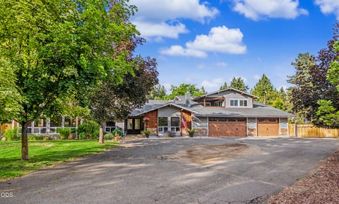 Tiny photo for 3665 Pine Tree Drive, Klamath Falls, OR 97603 (MLS # 220224608)