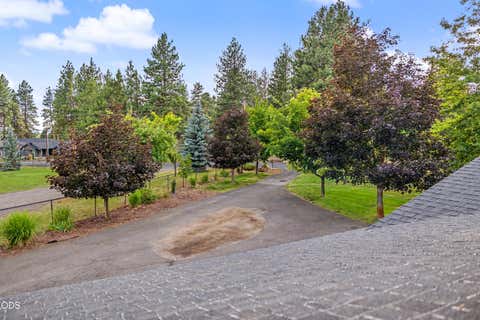 Tiny photo for 3665 Pine Tree Drive, Klamath Falls, OR 97603 (MLS # 220224608)