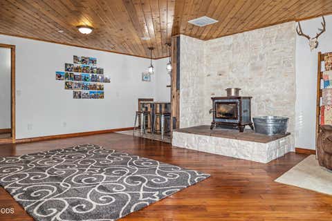 Tiny photo for 3665 Pine Tree Drive, Klamath Falls, OR 97603 (MLS # 220224608)