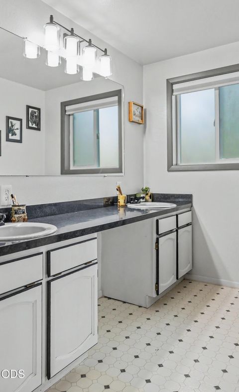 Tiny photo for 3665 Pine Tree Drive, Klamath Falls, OR 97603 (MLS # 220224608)