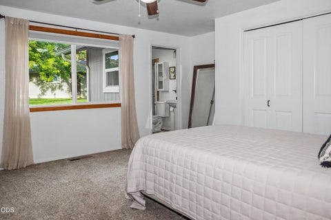 Tiny photo for 3665 Pine Tree Drive, Klamath Falls, OR 97603 (MLS # 220224608)