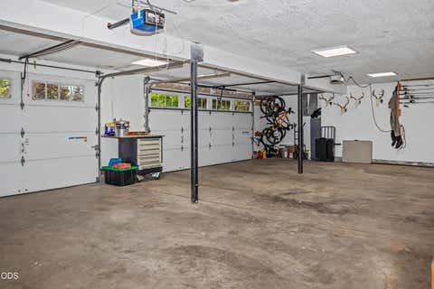 Tiny photo for 3665 Pine Tree Drive, Klamath Falls, OR 97603 (MLS # 220224608)