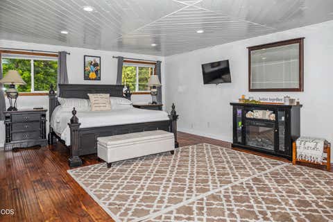 Tiny photo for 3665 Pine Tree Drive, Klamath Falls, OR 97603 (MLS # 220224608)