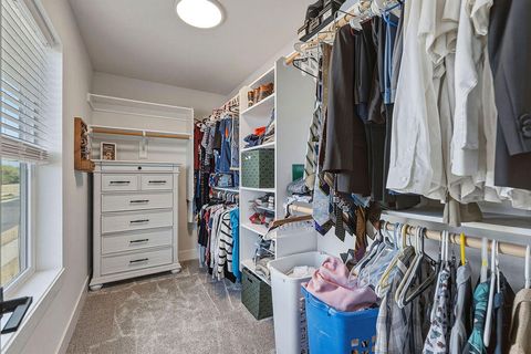 Tiny photo for 1008 NE Whistle Way, Prineville, OR 97754 (MLS # 220220114)