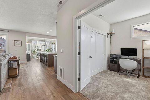 Tiny photo for 1008 NE Whistle Way, Prineville, OR 97754 (MLS # 220220114)