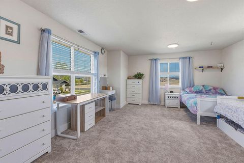 Tiny photo for 1008 NE Whistle Way, Prineville, OR 97754 (MLS # 220220114)