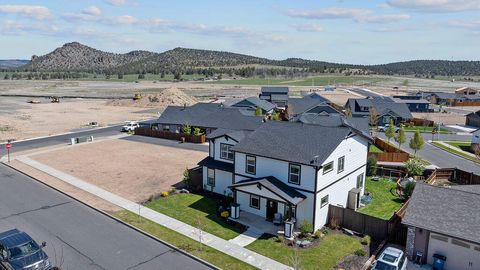 Tiny photo for 1008 NE Whistle Way, Prineville, OR 97754 (MLS # 220220114)