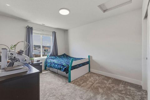 Tiny photo for 1008 NE Whistle Way, Prineville, OR 97754 (MLS # 220220114)