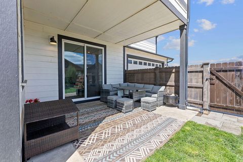 Tiny photo for 1008 NE Whistle Way, Prineville, OR 97754 (MLS # 220220114)