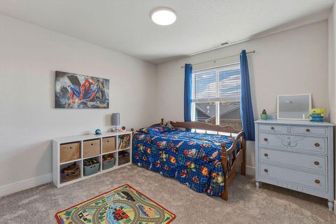 Tiny photo for 1008 NE Whistle Way, Prineville, OR 97754 (MLS # 220220114)