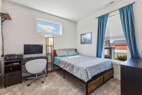 Tiny photo for 1008 NE Whistle Way, Prineville, OR 97754 (MLS # 220220114)