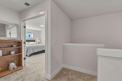 Tiny photo for 1008 NE Whistle Way, Prineville, OR 97754 (MLS # 220220114)