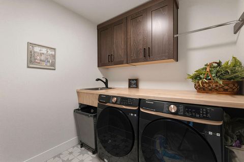 Tiny photo for 1008 NE Whistle Way, Prineville, OR 97754 (MLS # 220220114)