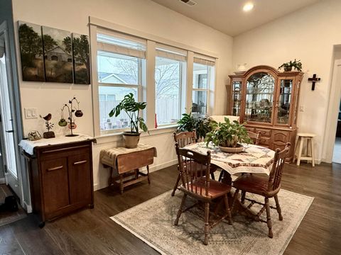 Tiny photo for 2900 NW 23rd Street, Redmond, OR 97756 (MLS # 220215764)