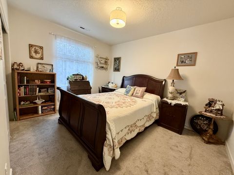 Tiny photo for 2900 NW 23rd Street, Redmond, OR 97756 (MLS # 220215764)