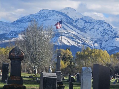 Tiny photo for 757 S Bridge Street, Prairie City, OR 97869 (MLS # 220214282)