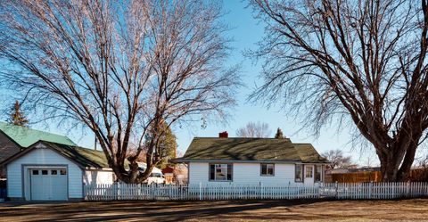 Photo of 757 S Bridge Street, Prairie City, OR 97869 (MLS # 220214282)