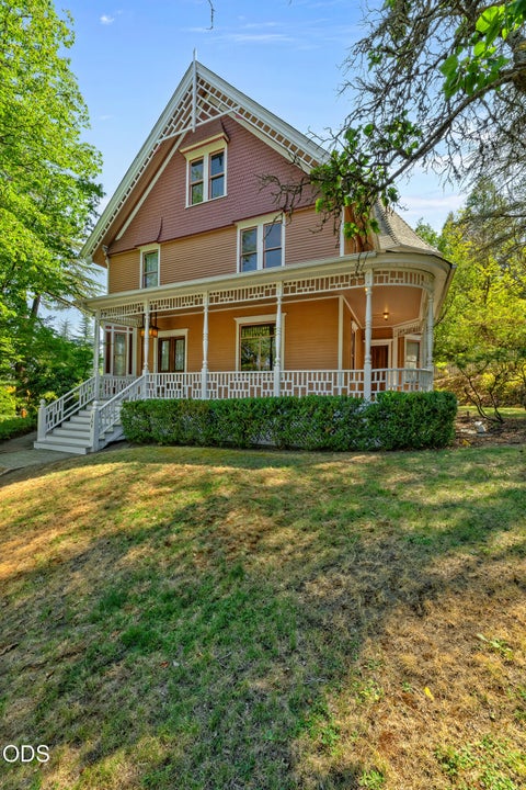 Tiny photo for 364 Vista Street, Ashland, OR 97520 (MLS # 220227353)
