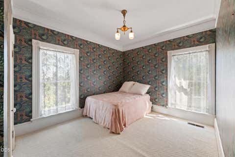 Tiny photo for 364 Vista Street, Ashland, OR 97520 (MLS # 220227353)