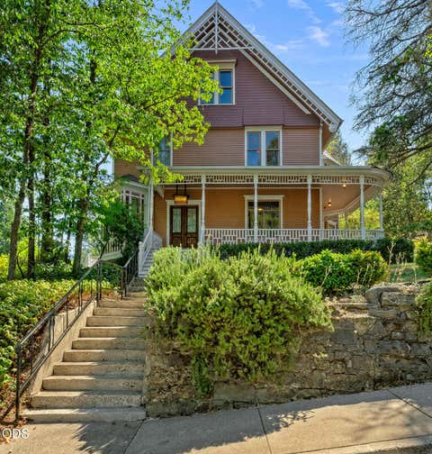 Photo of 364 Vista Street, Ashland, OR 97520 (MLS # 220227353)