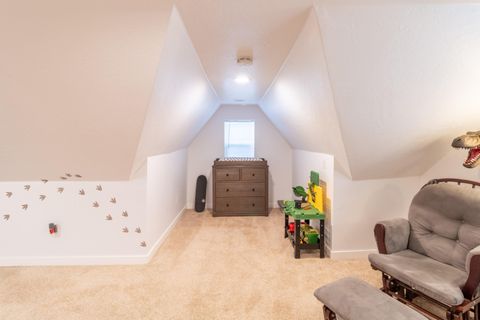 Tiny photo for 1202 NW B Street, Grants Pass, OR 97526 (MLS # 220215623)