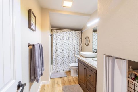 Tiny photo for 1202 NW B Street, Grants Pass, OR 97526 (MLS # 220215623)