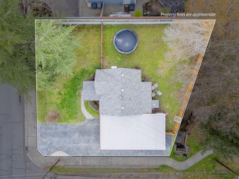 Tiny photo for 1202 NW B Street, Grants Pass, OR 97526 (MLS # 220215623)