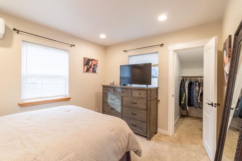 Tiny photo for 1202 NW B Street, Grants Pass, OR 97526 (MLS # 220215623)