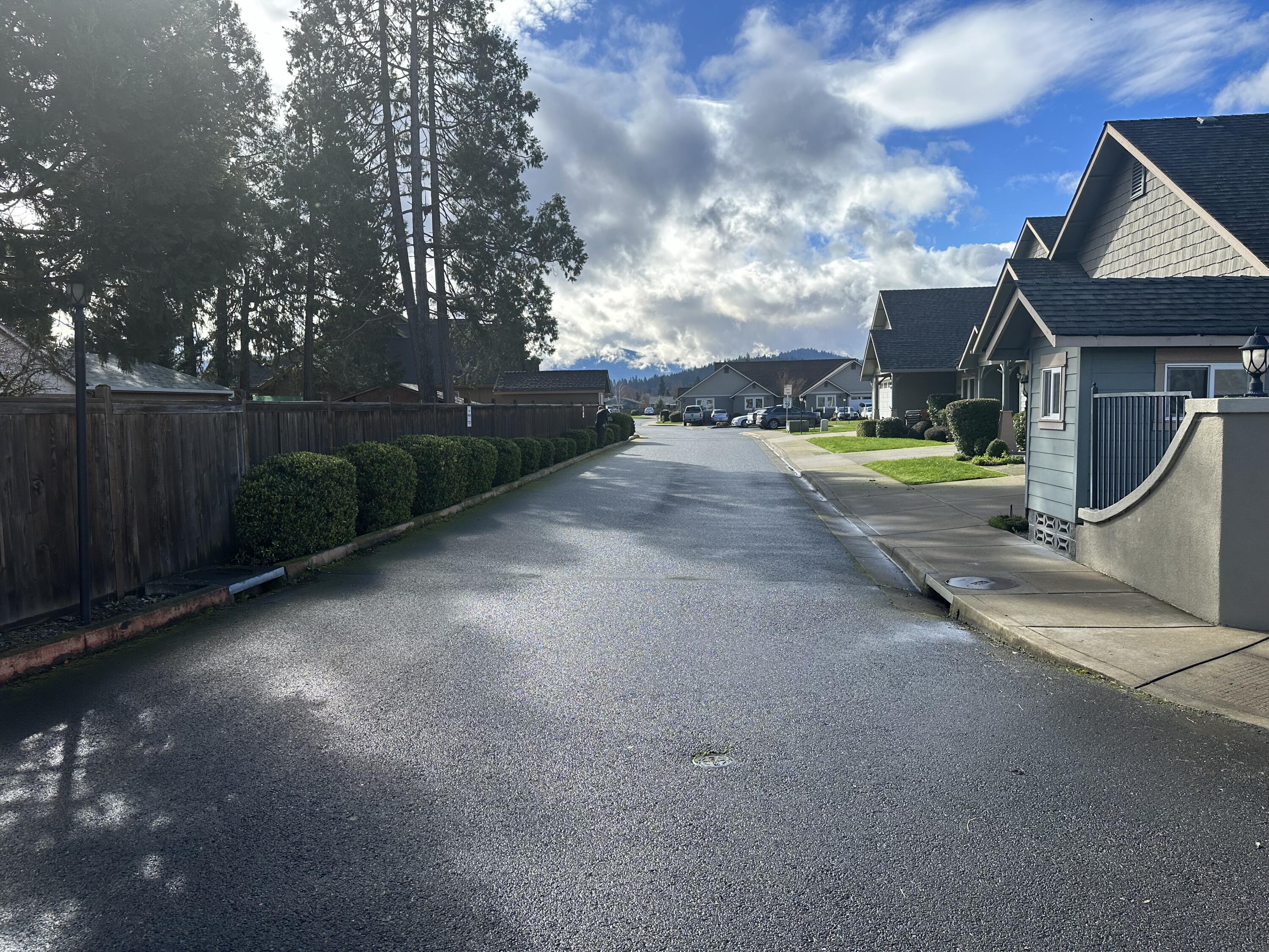 Kinsington Court Condominiums - Residential